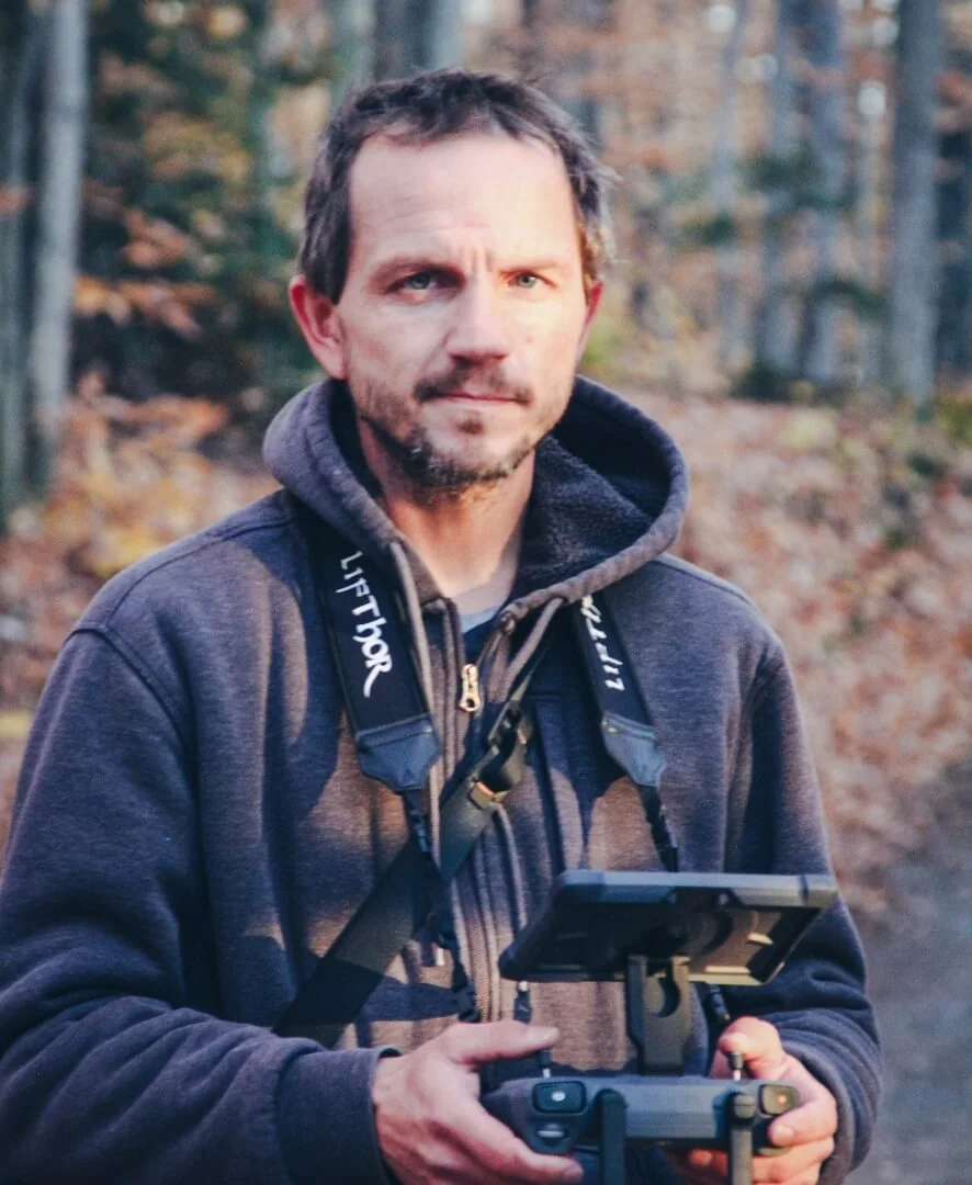 Stan Kozniewski, Ottawa drone cinematographer and Hayle partner, holding a drone controller.